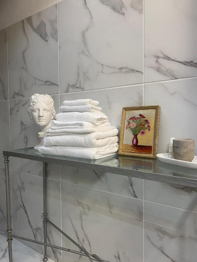 Malpensa Casa Gallery Верджате Экстерьер фото